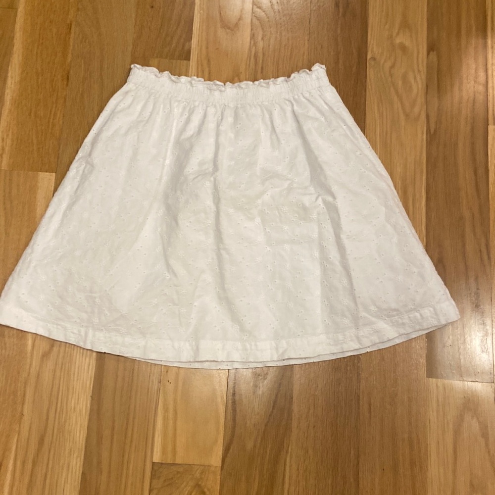 LL bean girls size 10 white cotton eyelet skirt.